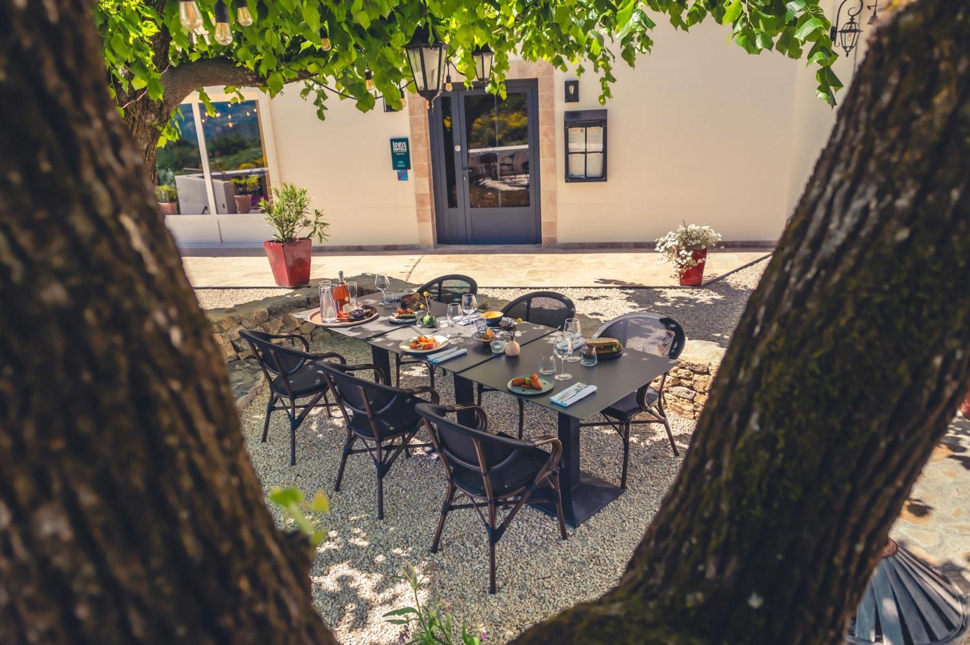 Logis Hotel Restaurant Le Plantevin Propiac المظهر الخارجي الصورة